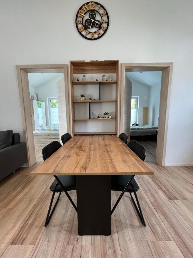 Ferienwohnung "Moseltraum" Ensch エクステリア 写真